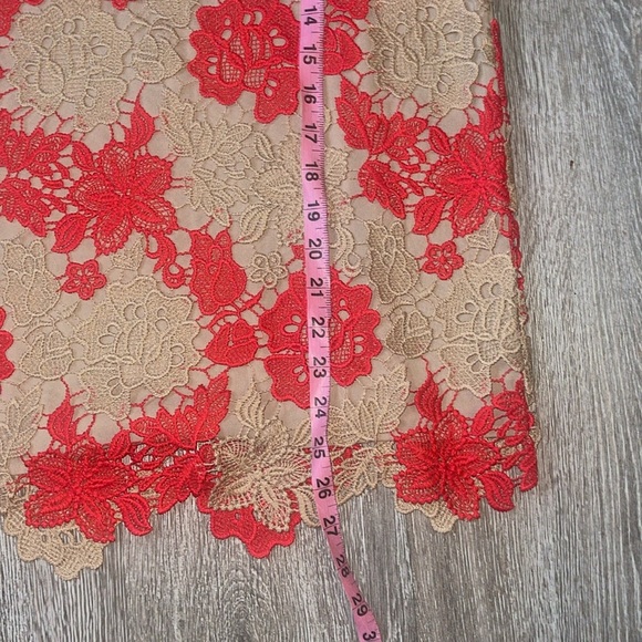 New nwt Chico’s Red and Tan Crochet Women's Top size XXL or size 4 lace detail - Picture 9 of 9
